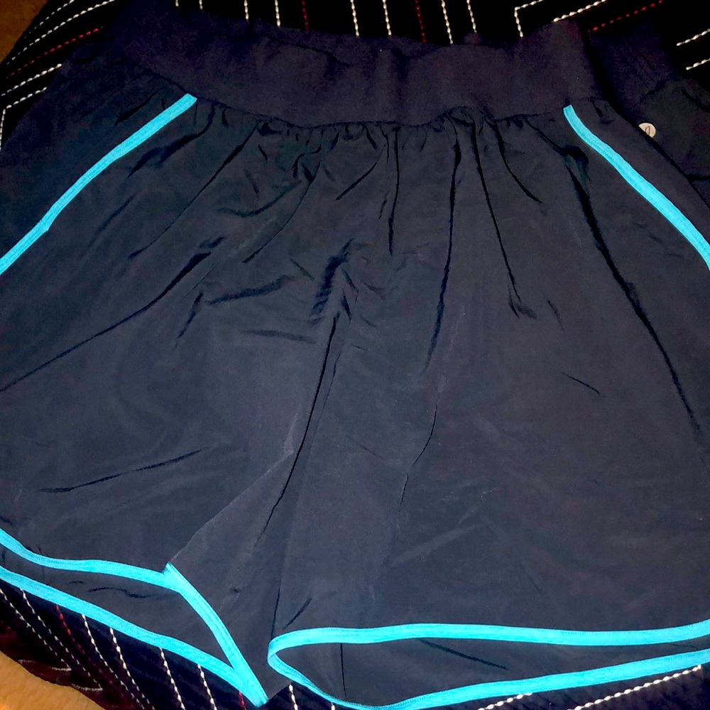 Livi active size 22/24 shorts gray/blue
